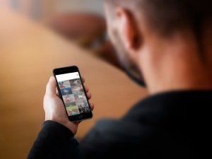 Yalangoch er va xotin video Jinsiy guruh film