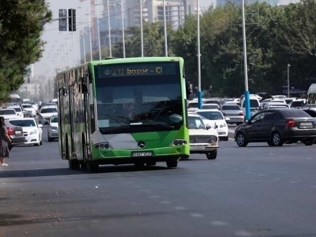 Slavyansk-na-Kubandagi fohishalarning intim xizmatlari Mini yubka kiygan qizlar sik sorishadi