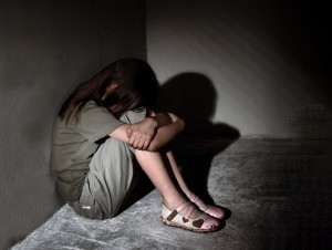 fohisha bilan jinsiy aloqa Yalangoch va Cerberus