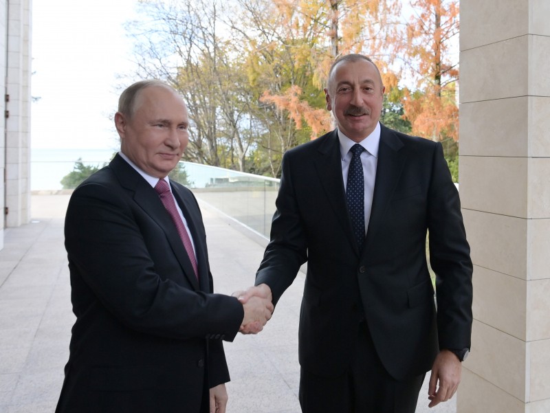 Putin Yerevanga borishdan avval Aliyev bilan gaplashib oldi 