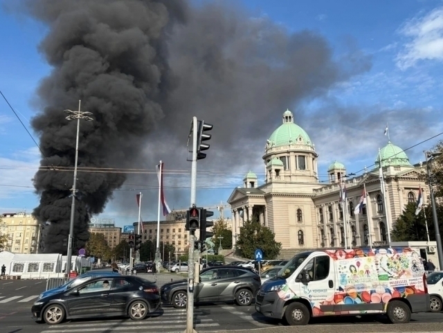 Porno onlayn axlat Ichkarida sik bilan eshaklar