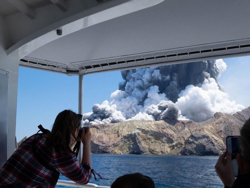“Тирик қолганлар йўқ”. Янги Зеландия вулқони оқибатлари маълум қилинди