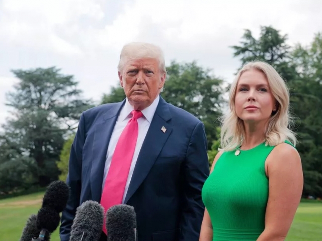 Yalangoch qizlarning maftunkor fotosuratlari