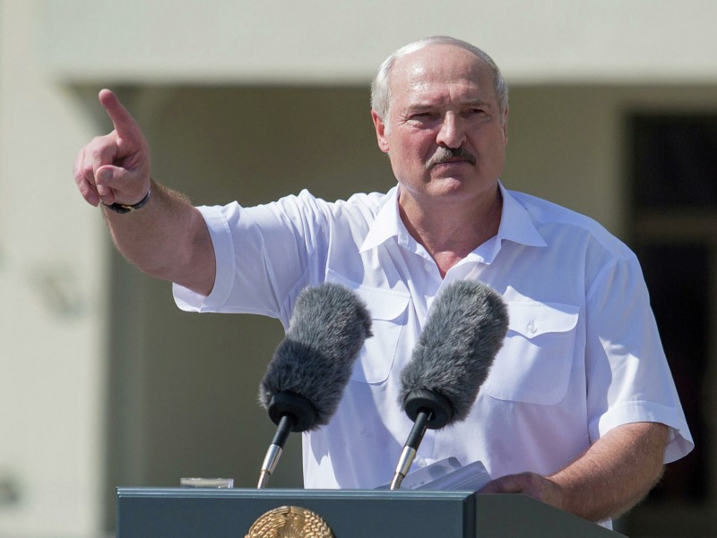 Лукашенко Ғарбнинг мақсади икки давлатни йўқ қилиш эканини айтди 