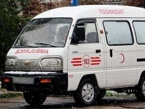 Onalar va qizlar bilan guruh porno