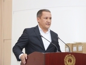 Xorazm hokimi bezaklar va bannerlar uchun qariyb yarim milliard so‘m ...