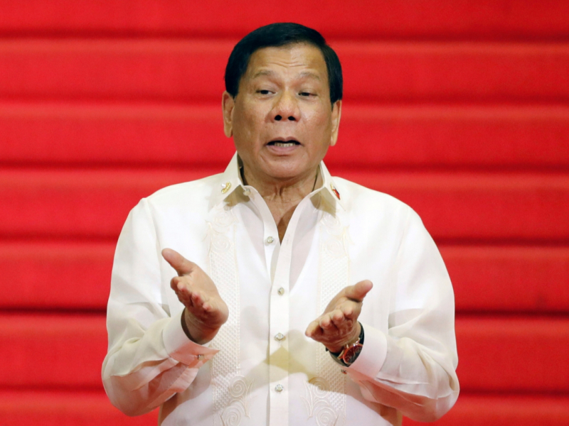 Филиппин Президенти наркотик сотувчиларни қаттиқ огоҳлантирди