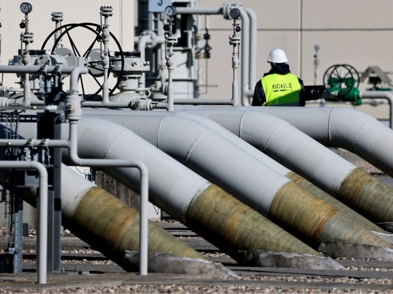 Европа Россия газ беришни тўхтатишига тайёр бўлиши керак – ЕК раиси