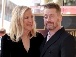 Biz külot kiygan ayollarga tegamiz