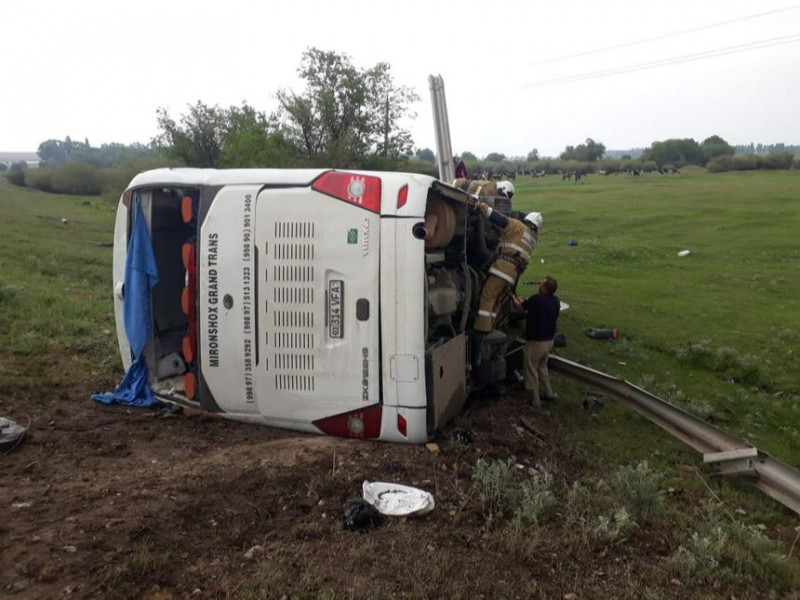 An Uzbek bus overturned in Kazakhstan. Two people were killed