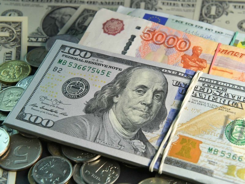 Dollar va rubl kursi pasaydi
