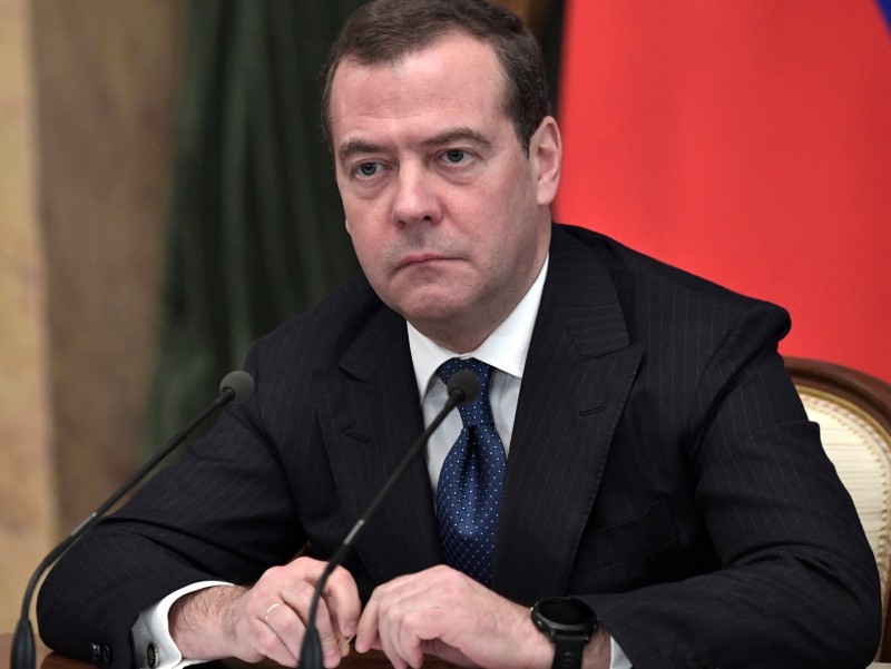 Медведев Россияда ўлим жазоси тикланиши эҳтимолини баҳолади