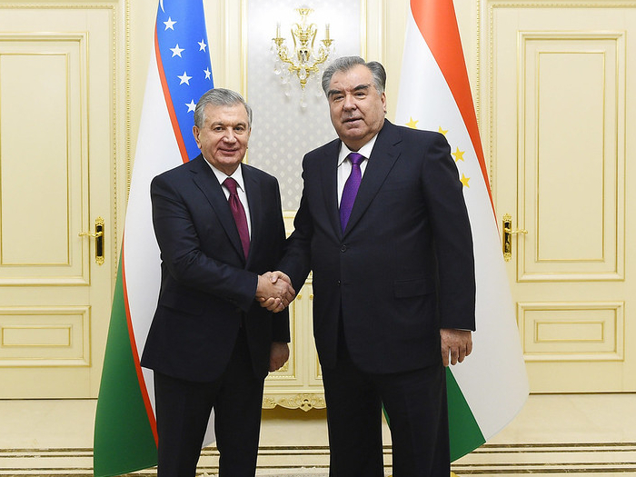 Shavkat Mirziyoyev va Imomali Rahmon bir-birlarini Yangi yil bilan tabrikladi Shavkat Mirziyoyev va Imomali Rahmon bir-birlarini Yangi yil bilan tabrikladi