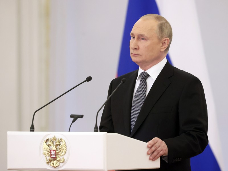 Putin “Sarmat” ballistik raketalari qachon armiyaga topshirilishini aytdi