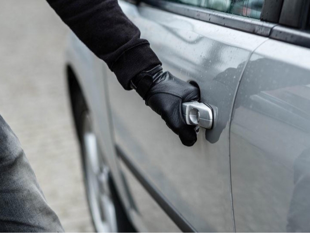 Ayol shimlari orqali sikiladi