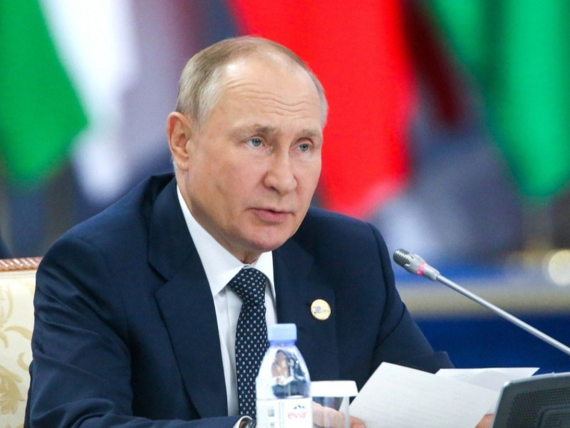Putin hayratda! U Makronning Qorabog‘ haqidagi gaplariga javob qildi