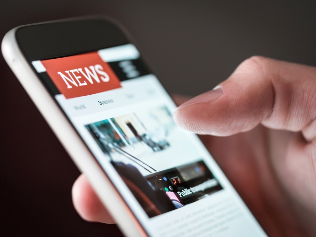 Talabalar uchun yalangoch porno Porno komediya janri