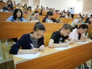 Doggy uslubidagi semiz mushuklarning porno fotosuratlari