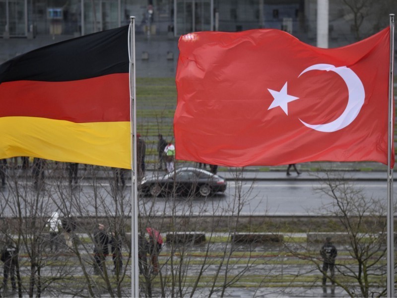 Bundestag Turkiyani SHHT bilan yaqinlashgani uchun jazolashga chaqirdi