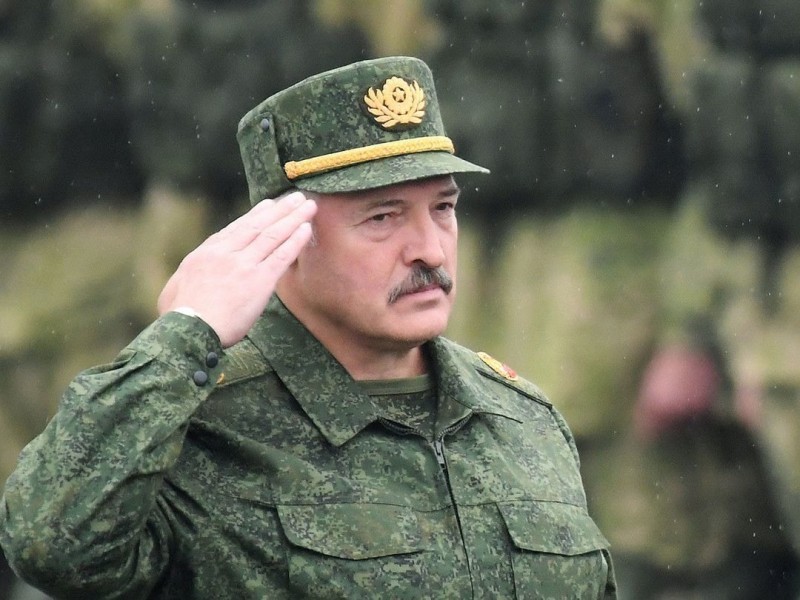 Лукашенко Беларусь ҳарбийлари нега ҳаракатга келтирилганини айтди