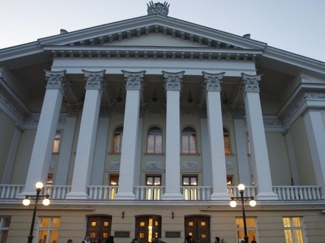 Avtobusda yapon lezbiyen Sochidagi fohishalar