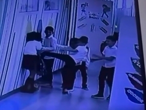 Mushukda kamming qilayotgan dikning porno surati Rus katta dumba tukli pussies