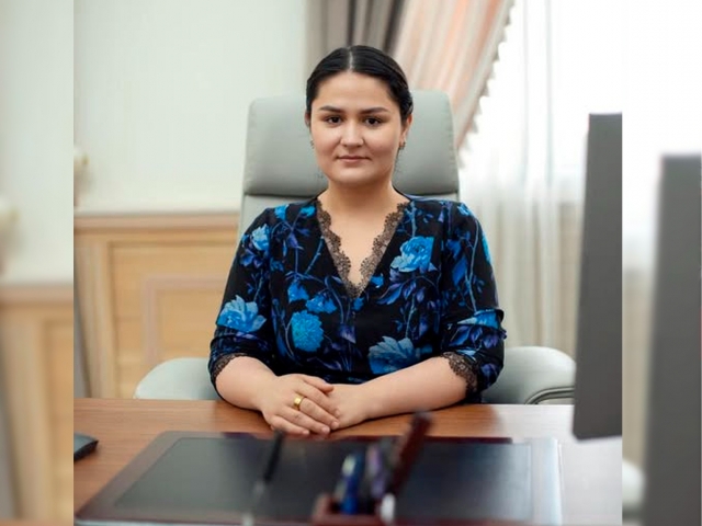 Yuzdagi lezbiyen kunnilingus