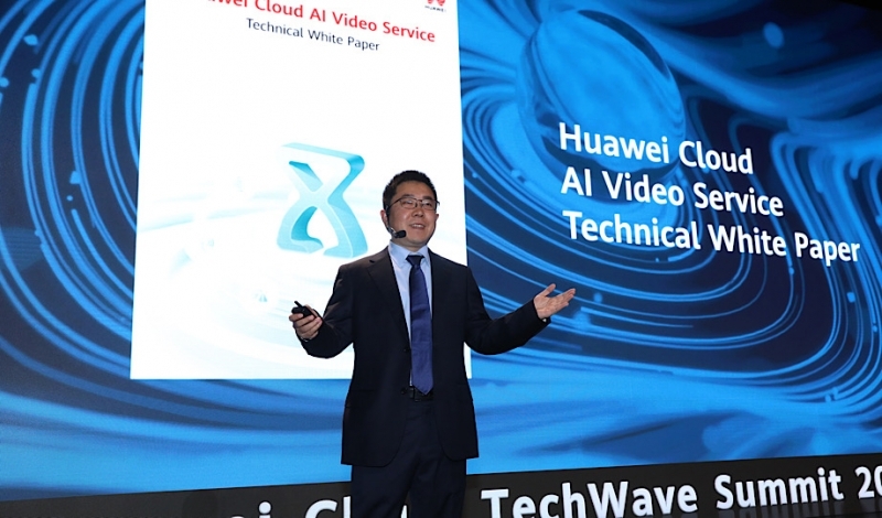 Huawei Cloud biznes гuрuҳиning korporativ sun’iy intellekt xizmatlari bo‘yicha вице-президенти Li Vey ўз нuтқида