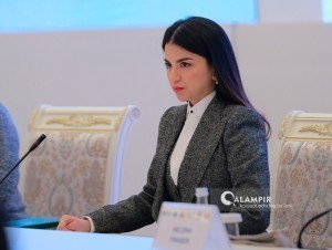 Poshnali porno gozal qiz